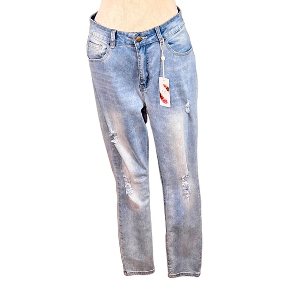 Chelsea & Violet High Rise Distressed Light Wash Straight Leg Jeans Size… - Picture 1 of 9